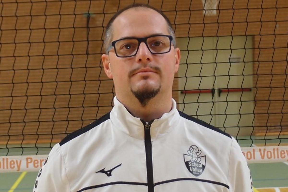 Coach Roberto Farinelli